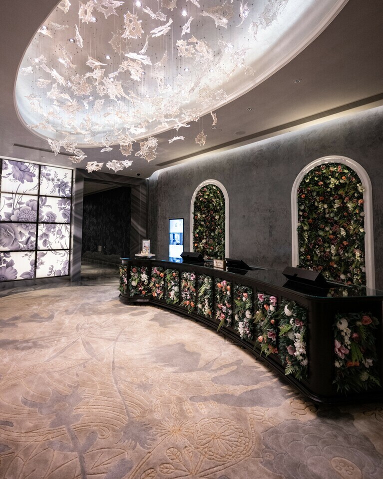 ラグジュアリーなスパのエントランス。