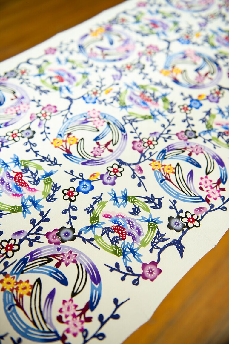 南国沖縄ならではの美しいモチーフがいっぱいの琉球びんがた。