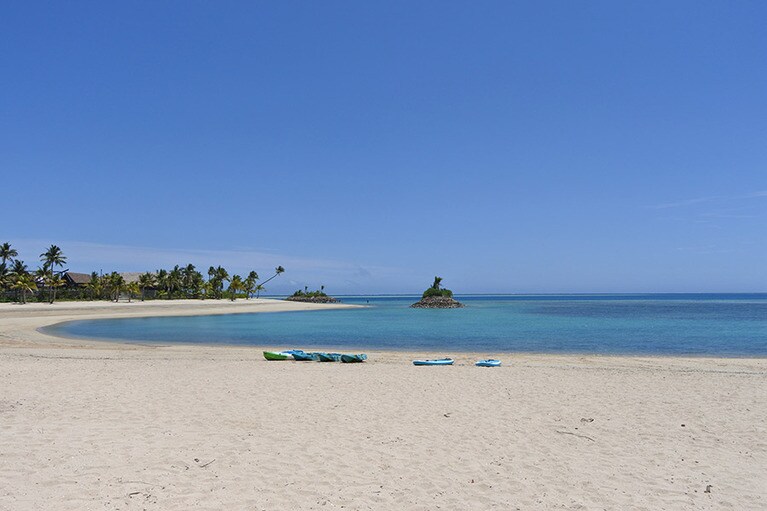 スノーケリングやカヤックなど各種マリンスポーツも用意。