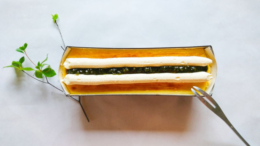 成城石井自家製 イタリア産シチリアレモンのチーズケーキ 990円。