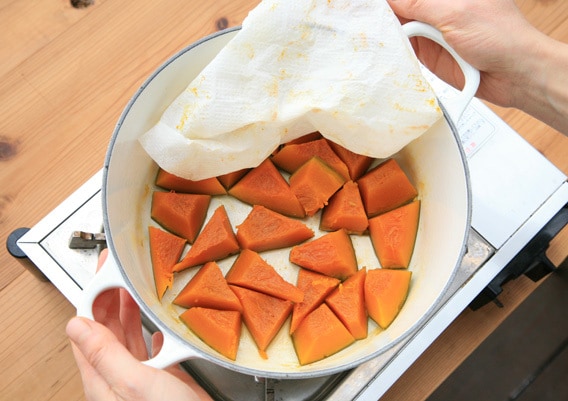 マクロビレシピ「かぼちゃの煮物 タカキビのあんかけソース」の作り方の写真