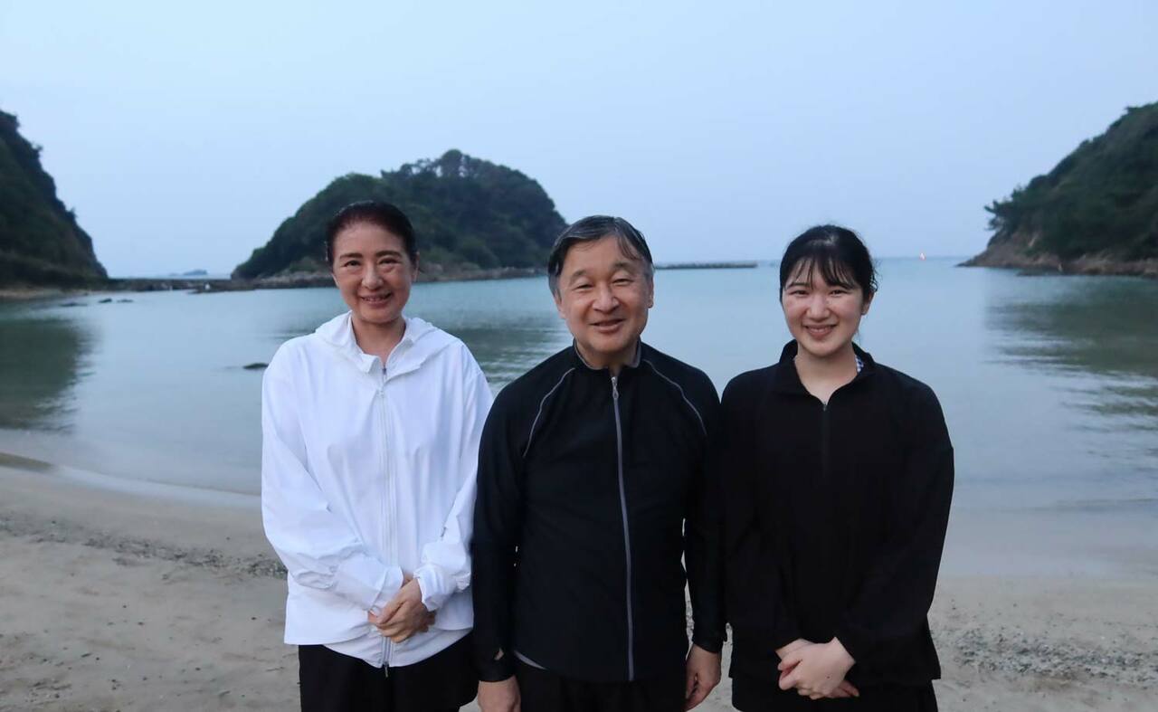 宮内庁提供