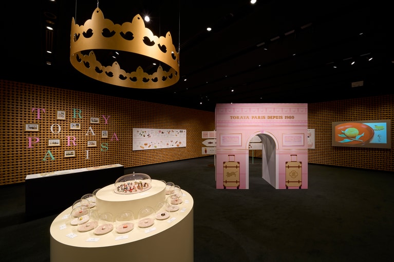 日本・フランス菓子年表なども展示。夏休みの自由研究に活用しても。