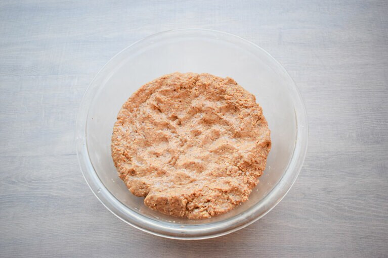 暑い日は生地がダレやすいので、油の量を気持ち少なくしてもいい。