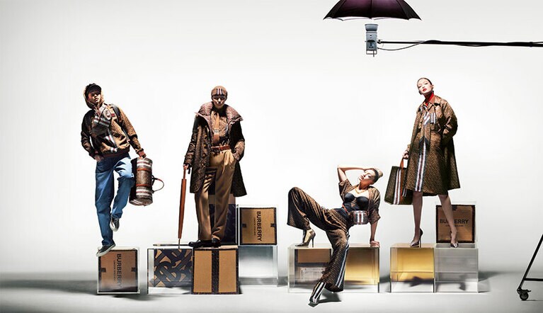 ©Courtesy of Burberry／Nick Knight