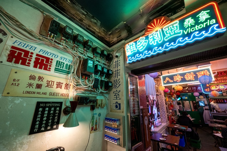 J仔酒場の店内。