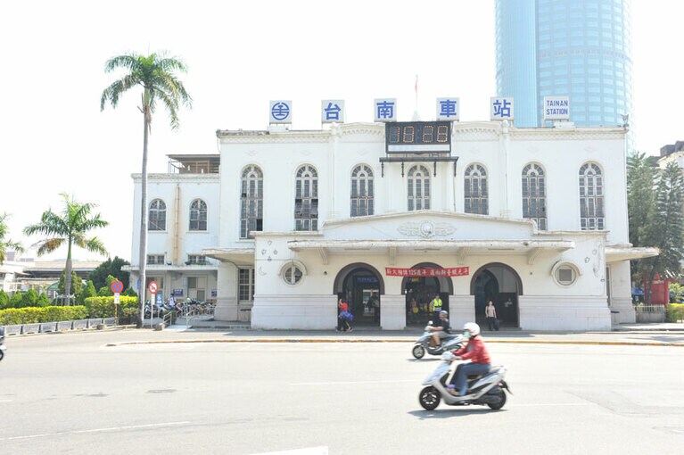 1936年にできた台南駅舎。台湾最西部に位置する。1998年に台湾の文化資産に登録された。