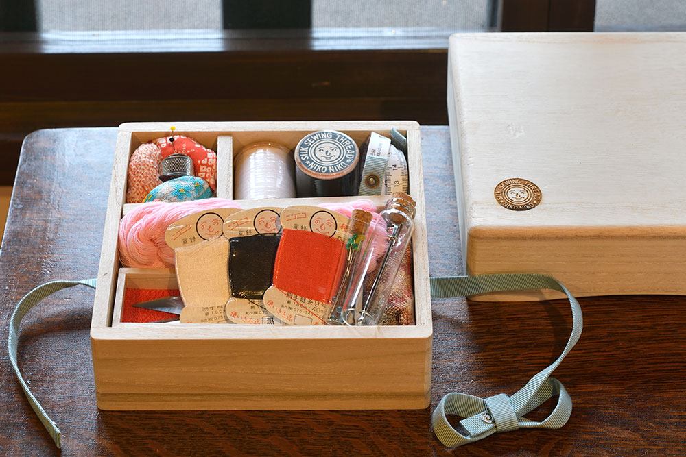 お家時間】がもっと楽しくなる 京都「糸六」の大人可愛い裁縫箱
