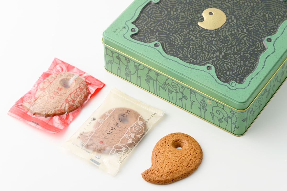 まがたまサブレ（中缶） 16袋入り 2,400円／あそらの菓房