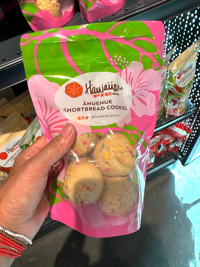 ハワイ通ライター赤澤かおりさんが3年半ぶりのスーパーで買ったおやつ