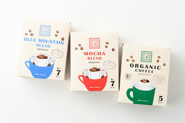 ドリップパックコーヒー。左から：ブルーマウンテン 690円(8g×7P)、モカブレンド 500円(8g×7P)、オーガニック オリジナルブレンド 500円(15g×5P)／紀ノ国屋