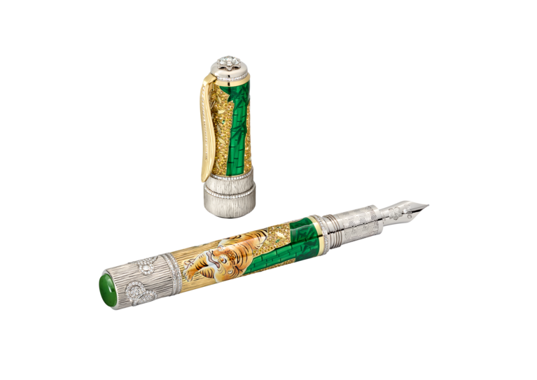万年筆 111,443,750円（MB131143）。