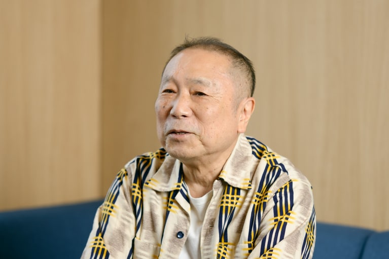 渋谷のカフェを思い出す近田さん。