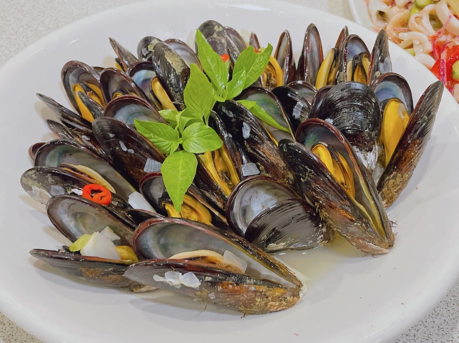 淡菜は台湾では馬祖でしか食べられない貝。ぷりっとした食感がたまりません。