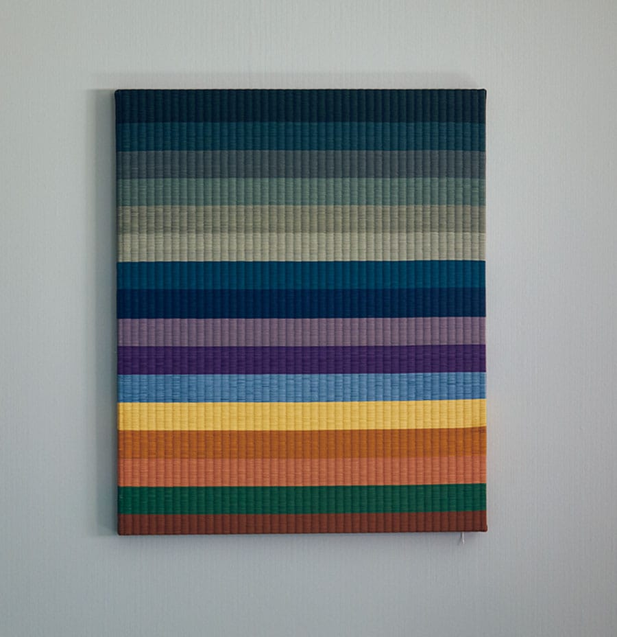 カラー畳の見本は現代アートのような存在感。