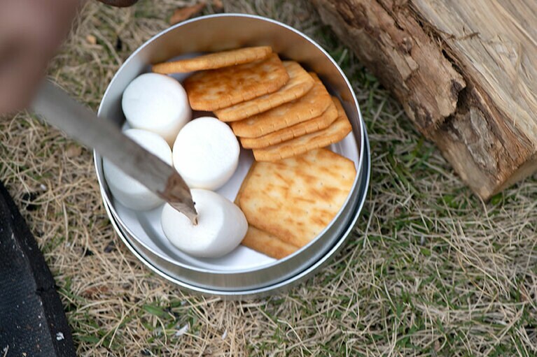 焚き火に欠かせないスモアセット。