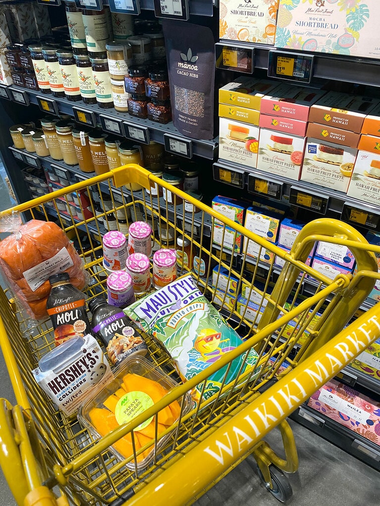 黄色いカートがかわいくて思わず撮影。