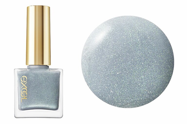 ブルーの偏光カラーパール入りのＮＬ４８　ラピススカイ。夜明けの静かな空気感をまとうサックスブルー。