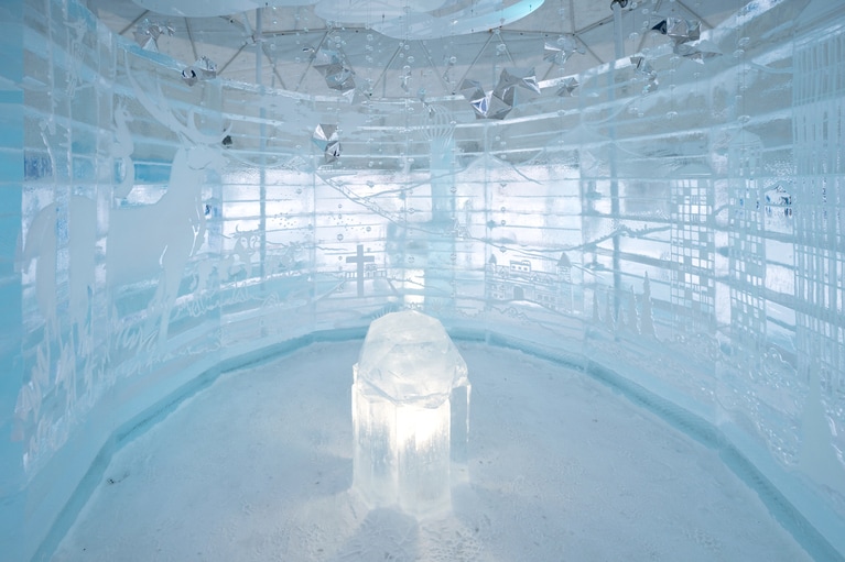 「氷の美術館」の中央にある「ストーリールーム」。