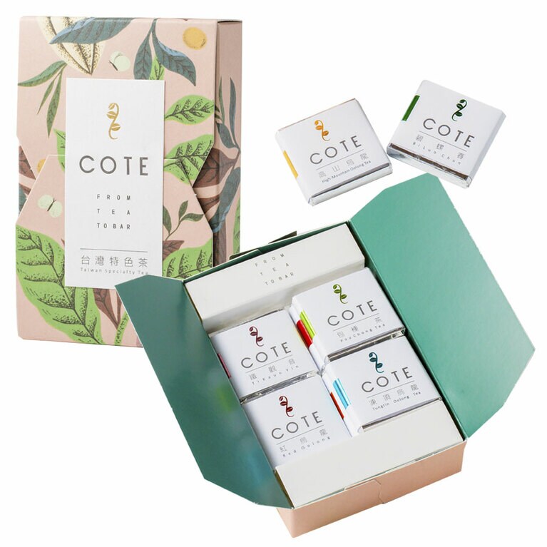 【土生土長】ショップおすすめ「8種類の台湾茶を使ったチョコレートバーにしました。凍頂烏龍茶や紅烏龍など、お茶それぞれの味の違いをはっきり楽しめ、口どけもなめらかです」台湾が誇るお茶のチョコ。COTE BAR(8枚入り) 500元。