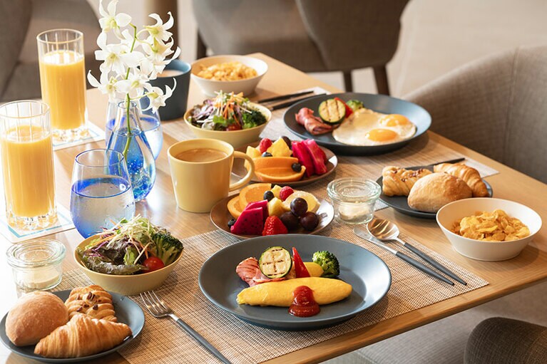 朝食の時間は6時30分から11時30分までなので、のんびりと過ごす島時間に最適。