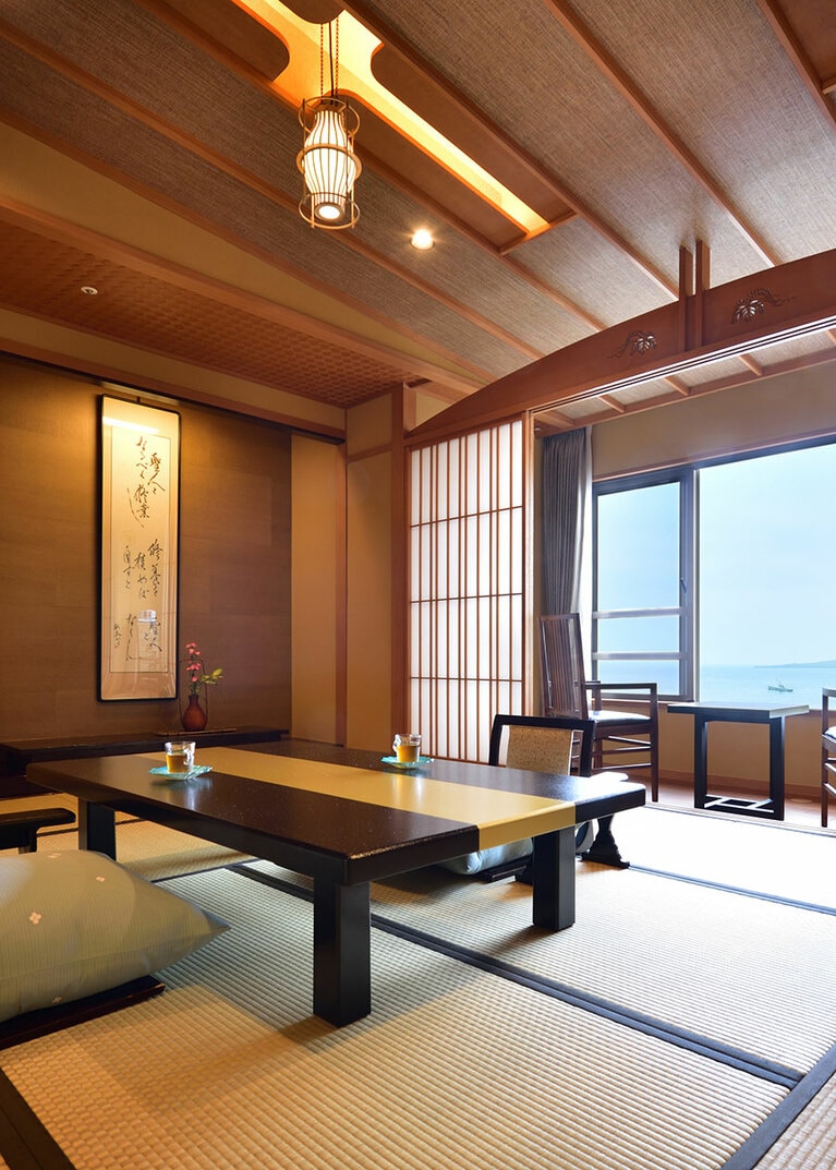 全室オーシャンビューの客室もさまざまなタイプから選べるのがうれしい。