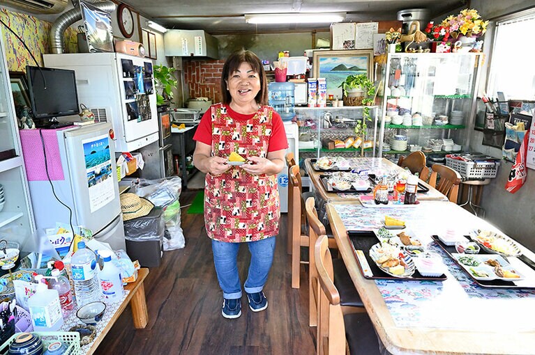 「古民家むーる」の新城悦子さん。