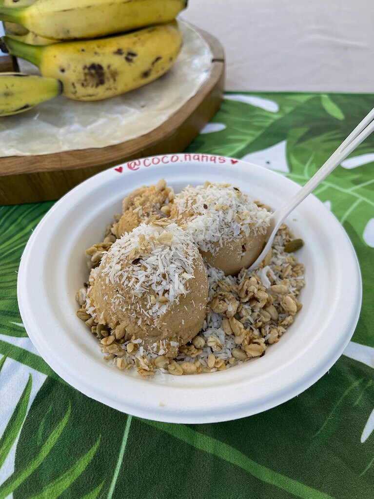 ココナナスのビルド・ア・ボウル 8ドル。