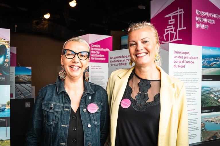 左から／観光＆コンベンションオフィス クルサール・コングレスセンター最高経営責任者のデルフィーヌ・タルーグリゾさん。観光＆コンベンションオフィス クルサール・コングレスセンター社長のマルジョリー・エロワさん。