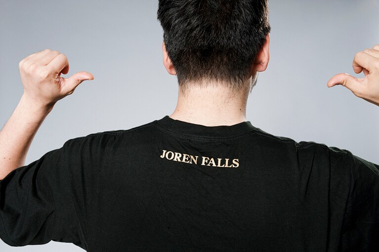 バックプリントもぬかりない。