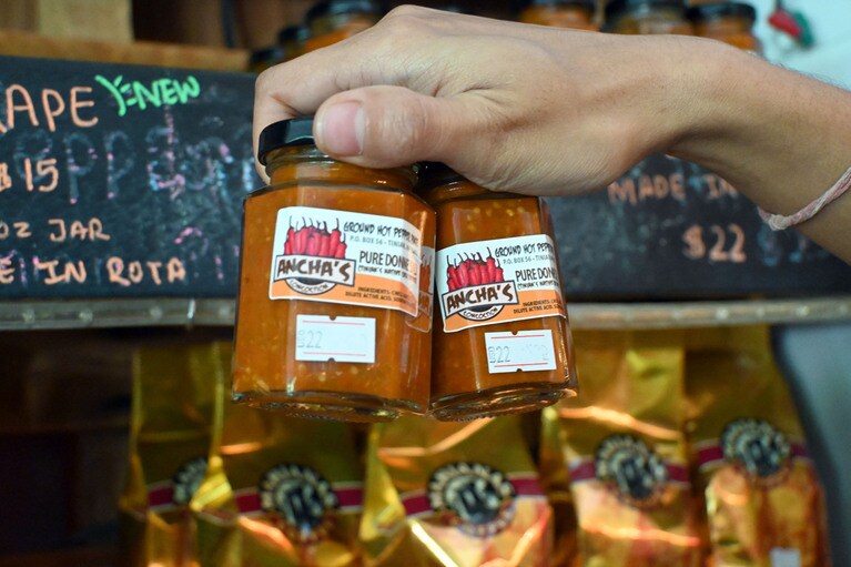 テニアン島の名産のペッパー。エリナさんのおすすめはこちら。22USドル。