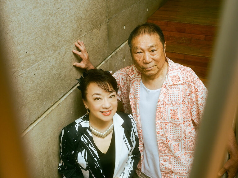 左：ジュディ・オングさん、右：近田春夫さん。
