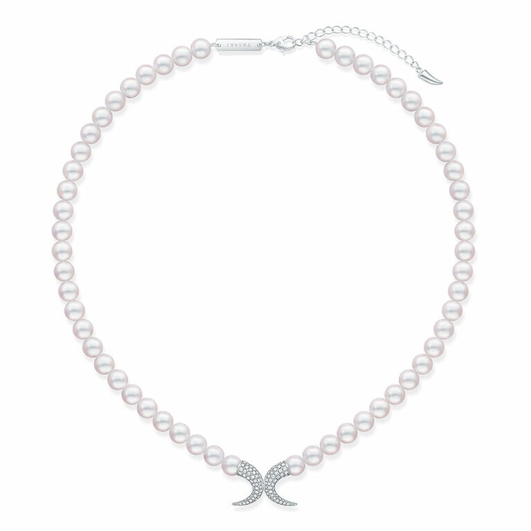 デインジャーホーン ダイヤモンド パヴェ ネックレス（WG／あこや真珠／ダイヤモンド）2,420,000円。
