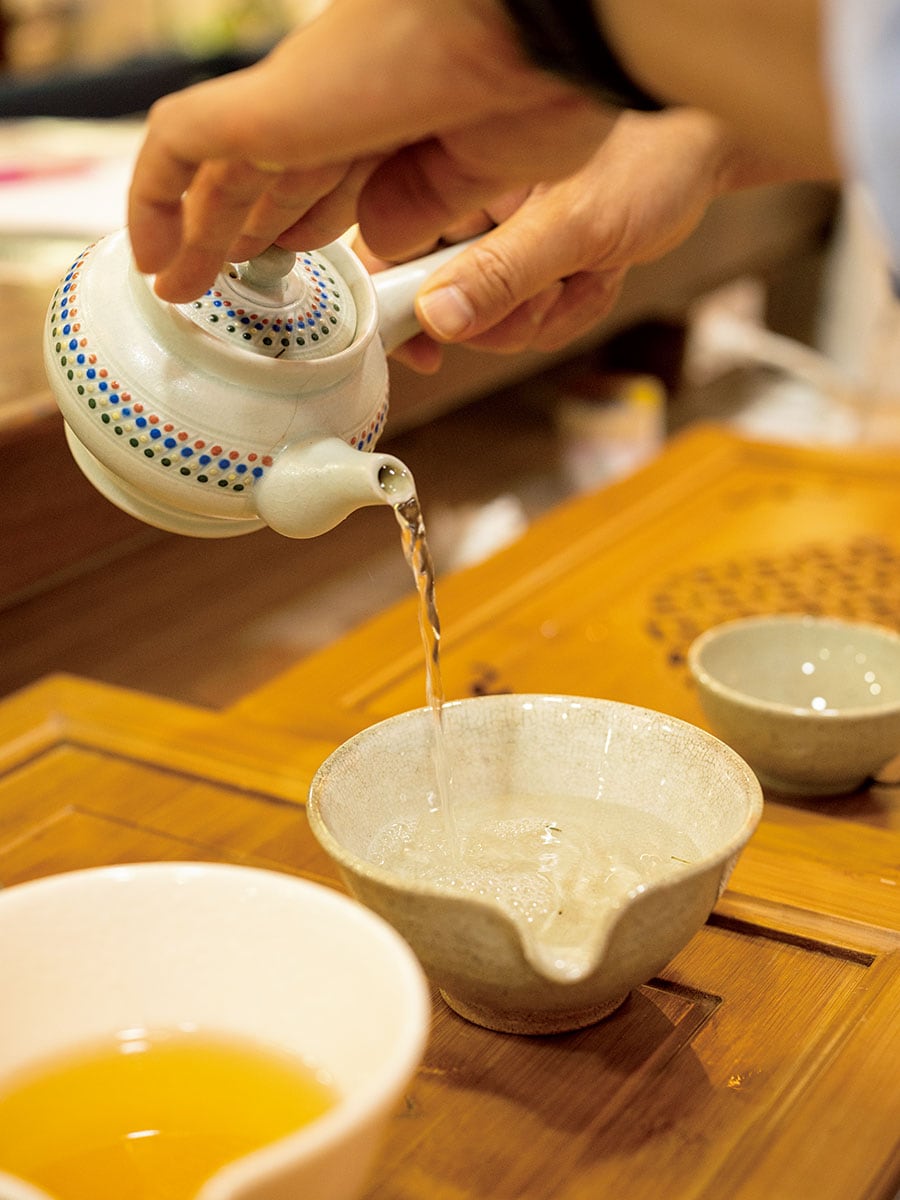 ティーセラピーの韓方茶は各人の体質に適した3種類が出る。