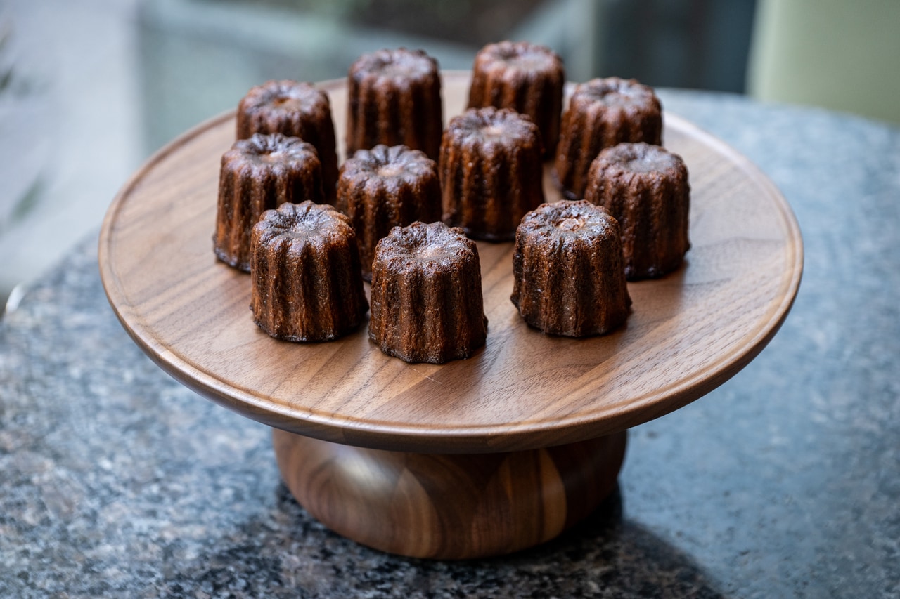 「カヌレ」320円。