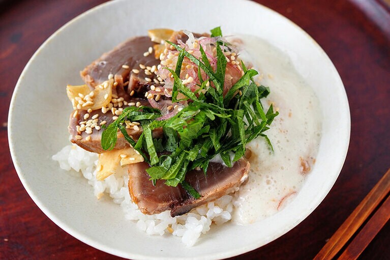 8月29日　カツオのたたきの梅とろろのっけ丼。
