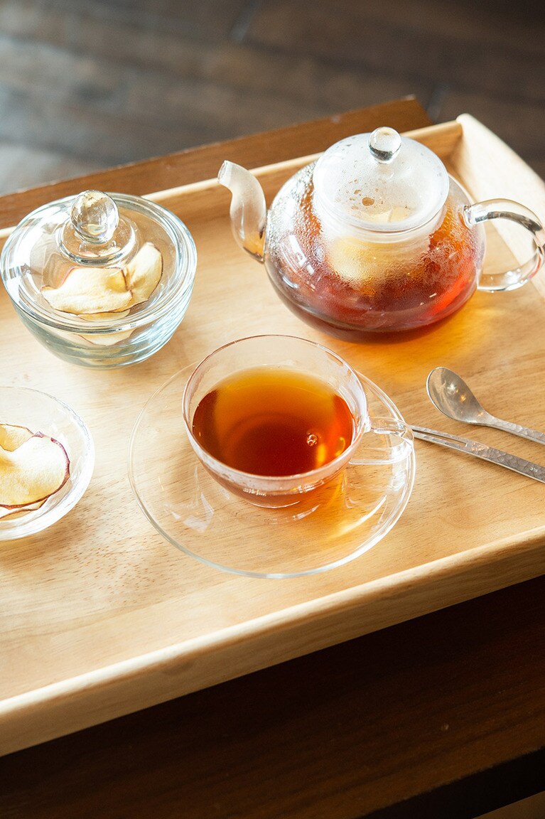 終わった後は、干し林檎ティーで、水分とビタミンを補給して。