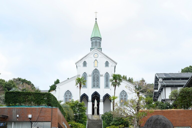 国宝、大浦天主堂。長崎市内は歴史ある洋風建築が多く残り、異国情緒ただよう。