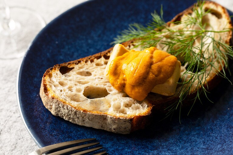 パン飲みが盛り上がる禁断のうにバター。