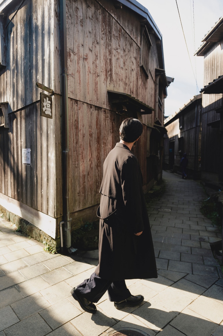 佐渡・宿根木に残る原風景に魅せられて。俳優・工藤阿須加さんと江戸時代にタイムスリップ【通いたくなる島、佐渡】