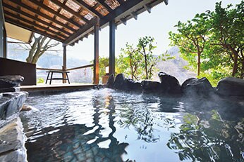 【四季の郷 喜久屋】