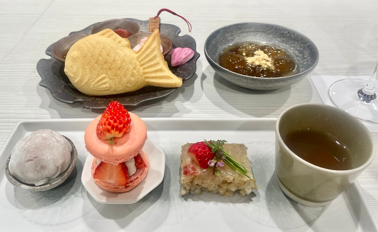 試食会で用意されたスイーツなど。添えられた出汁は旨みが濃厚で、玄米ならではの香ばしさがふわっと広がります。