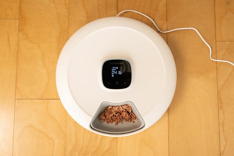 スマホのアプリで給餌スケジュールも管理可能。