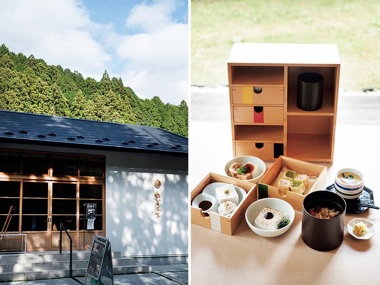 （左）1階は物販。ごま豆腐やオリジナルのスウィーツを買い求める人で賑わう。（右）「角濱ごまとうふ総本舗 小田原店」の“ごまとうふ懐石 五彩”。小棚に納まった5種類のごま豆腐料理。龍神マッシュの茶碗蒸し、ご飯とお吸い物付き。 2,200円。