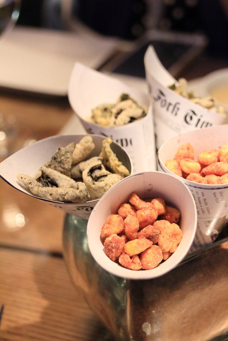 食事の前にスナックから。