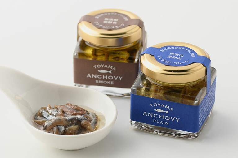 キトキトキッチン「TOYAMA ANCHOVY」各40g プレーン600円、スモーク630円／富山県