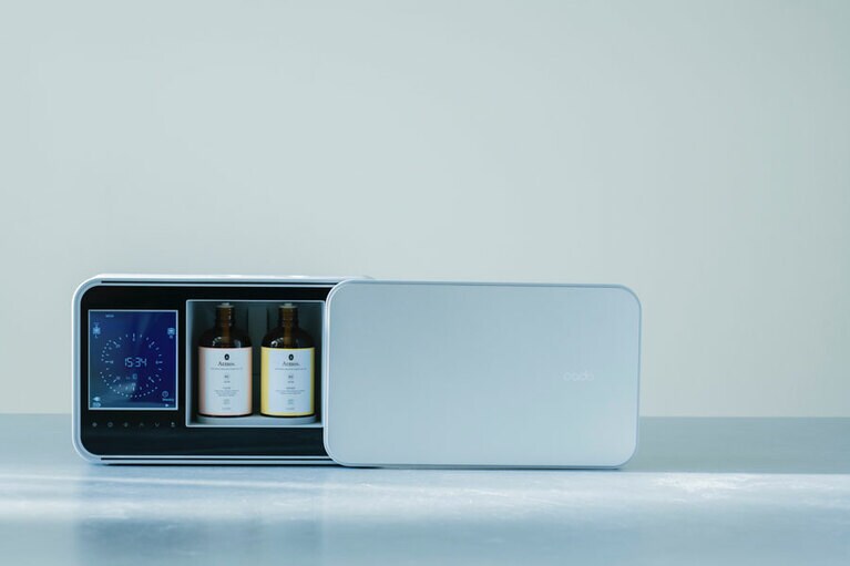 カドー「PETAL」200,000円。