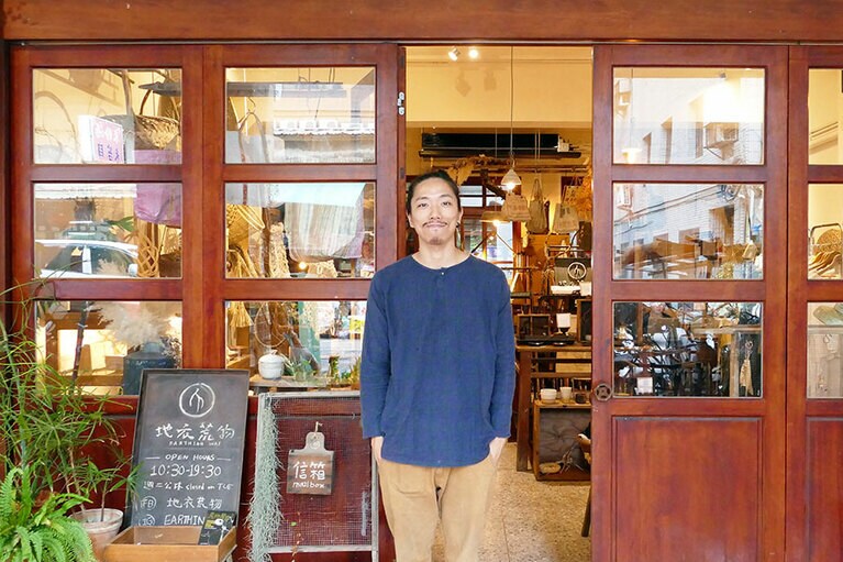 バイオさんたちの目を通して選ばれた手工芸品の数々は多くの人たちを魅了しています。