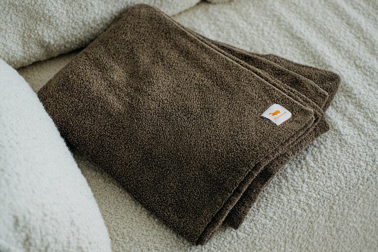 オーガニックコットン＆バンブー タオルケット 140×200cm 28,600円／ヒポポタマス