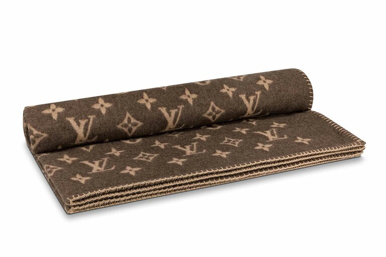 ウール＆カシミアのブランケット。プレット・ネオモノグラム M70439 180×140cm 153,000円。